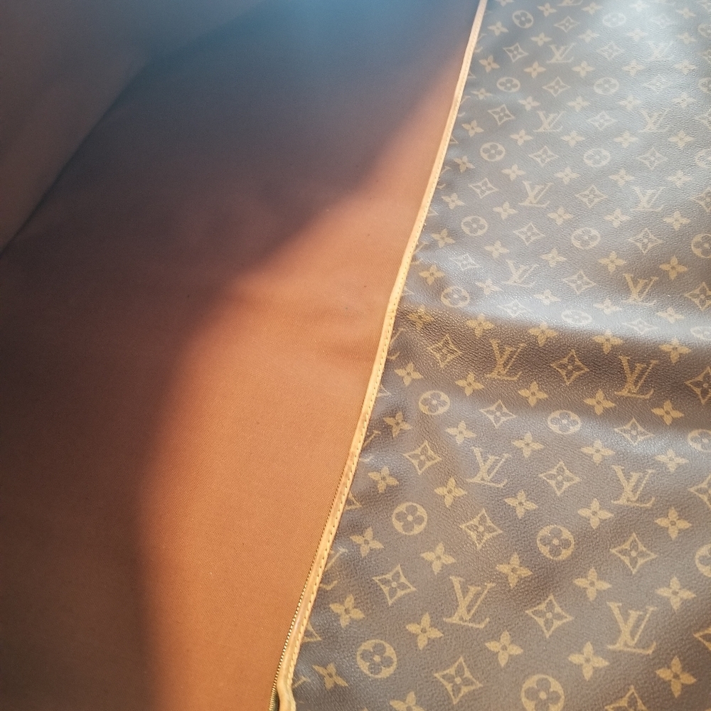 Louis Vuitton Garment Bag - Picture 13 of 15